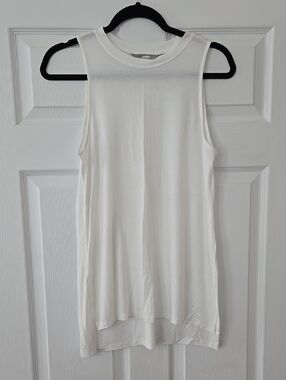 NWOT Athleta White Sleeveless Tunic Tank Top